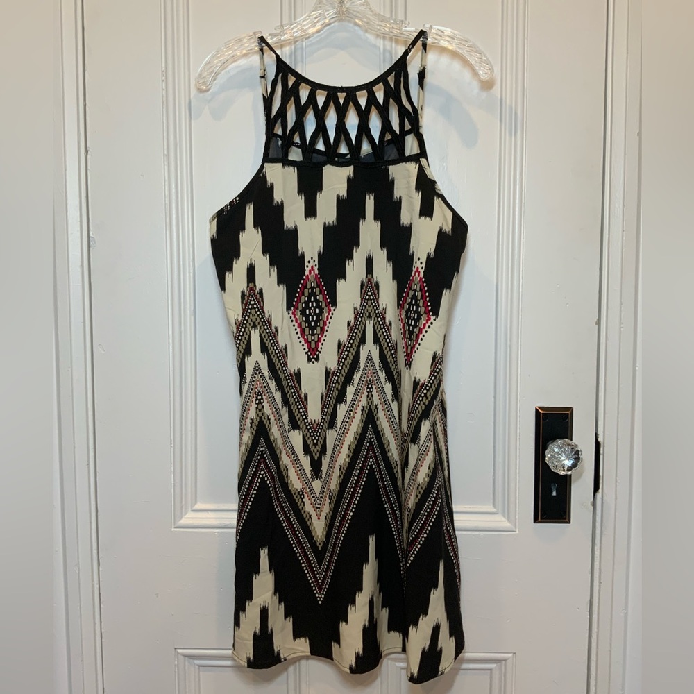 NWOT SHEIN VCay Geometric Sleeveless Dress with Neckline Accent - Size L